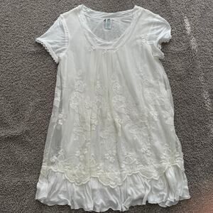 Sundance Laurentide White Embroidered Floral Short Sleeve Tunic - Size XS